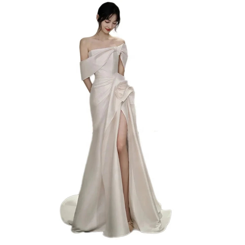 2023 Summer New Bridal Satin Wedding Dress Temperament One Line Shoulder Light Wedding Dress French Simple Train Dress