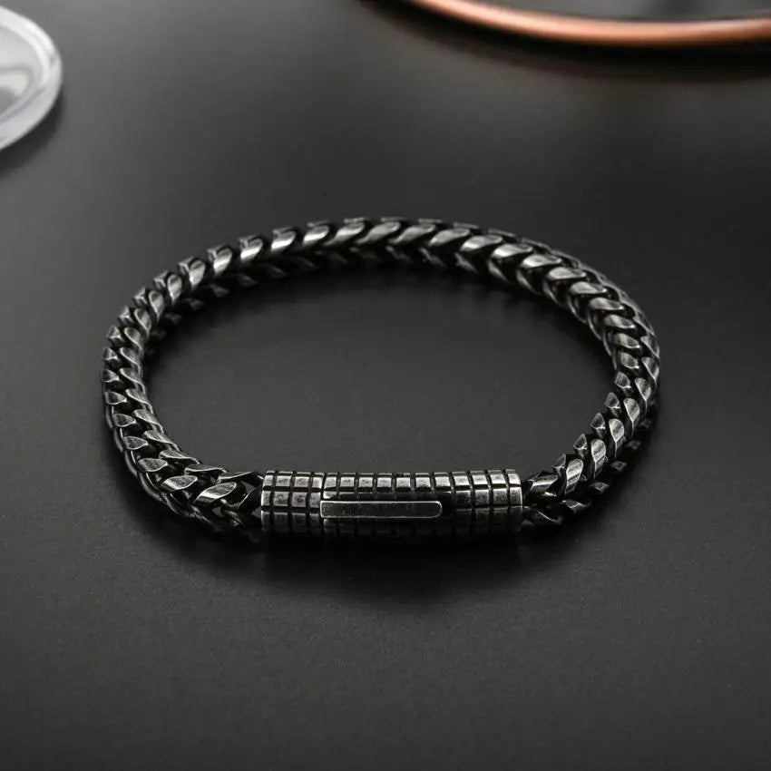 Wholesale High Quality Men's Classic Geometric Hip Hop Thick Rope Gold Plated Stainless Steel Hand Chain Bracelet Black
