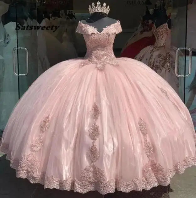 Modest Plus Size Ball Gown Off the Shoulder Appliques Lace Sweet 16 Cheap Party Dress Pink Quinceanera Dresses MQ415