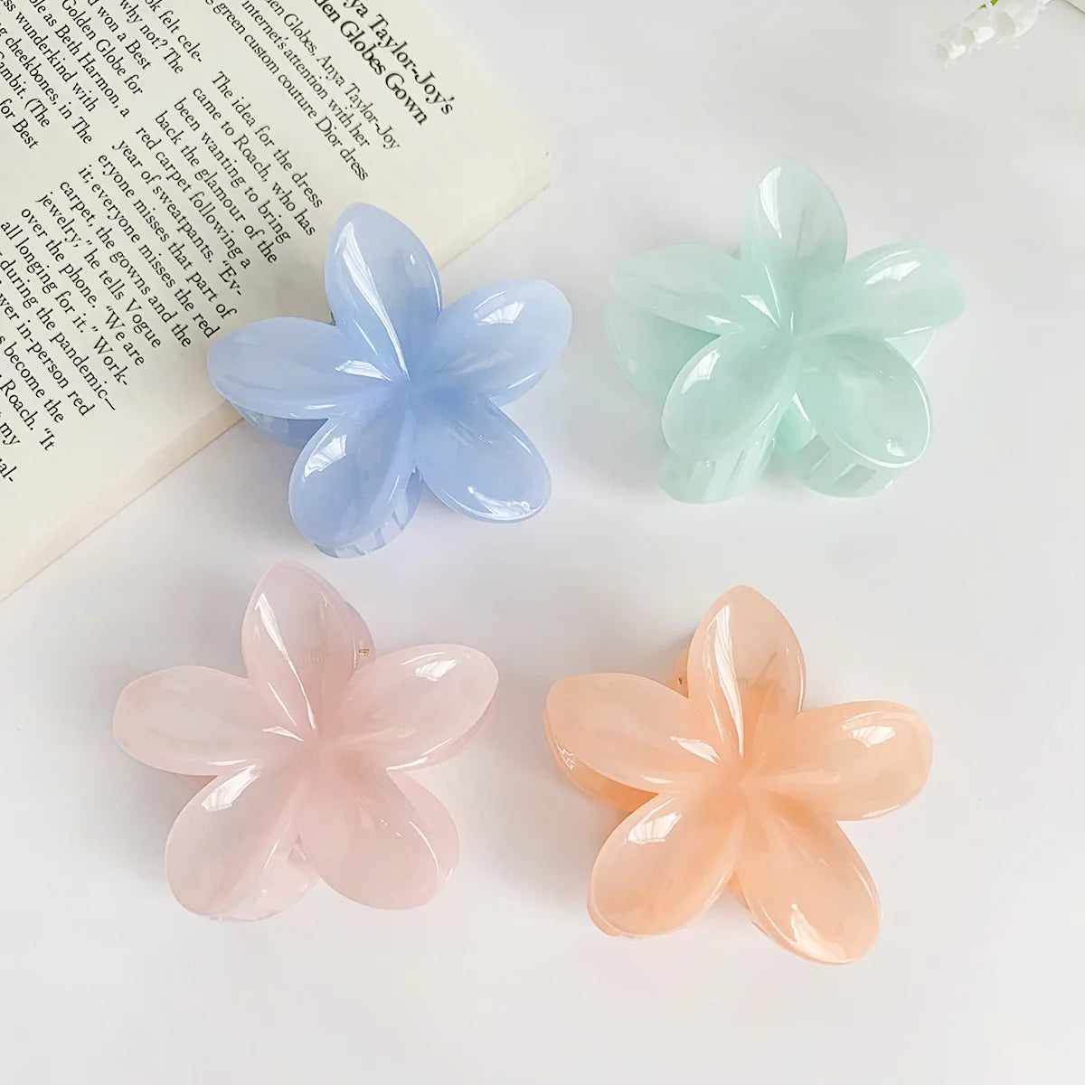 Sweet Plumeria Colorful Flower Plastic Hair Clip Beach Vocation Hair Clawp for Women Stock Wholesale