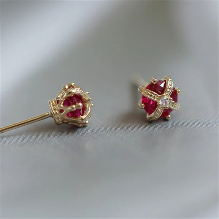 2025 OEM Fashion Design Sterling Silver Ruby Red Zircon Crown Stud Earrings