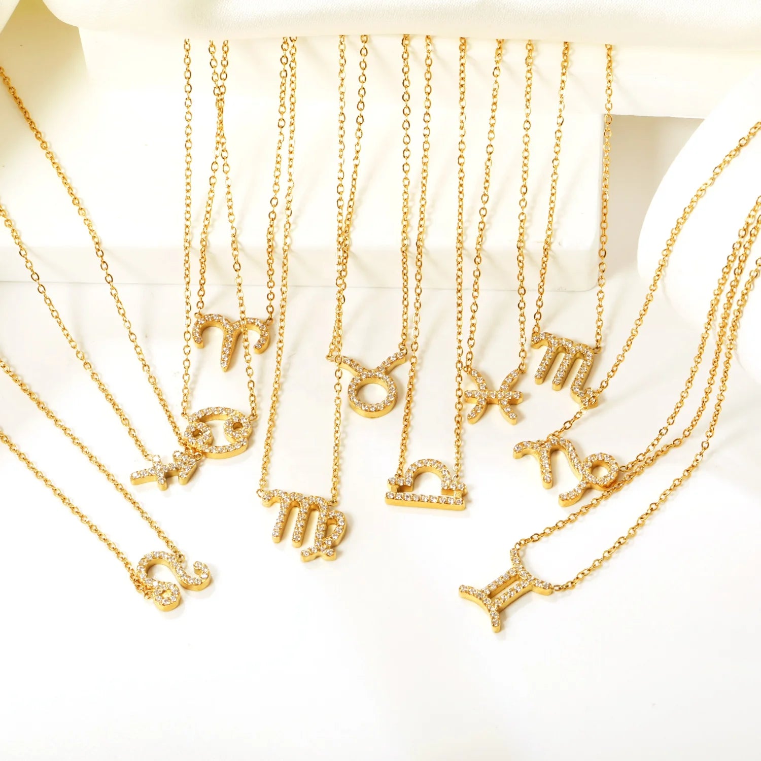 Manufacturer Waterproof Non Tarnish PVD 18K Gold Plated Stainless Steel Crystal Zircon 12 Zodiac Sign Pendant Necklace for Women