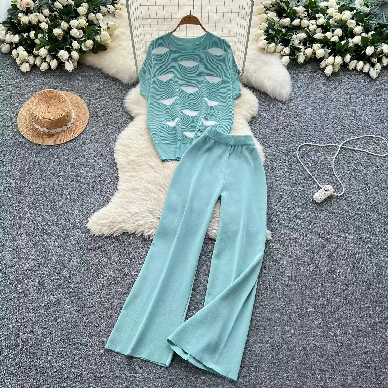 Women's Summer Korean Knit Suit - Elegant Two-Piece Set with Short-Sleeved Color-Block Top & High-Waisted Wide-Leg Pants