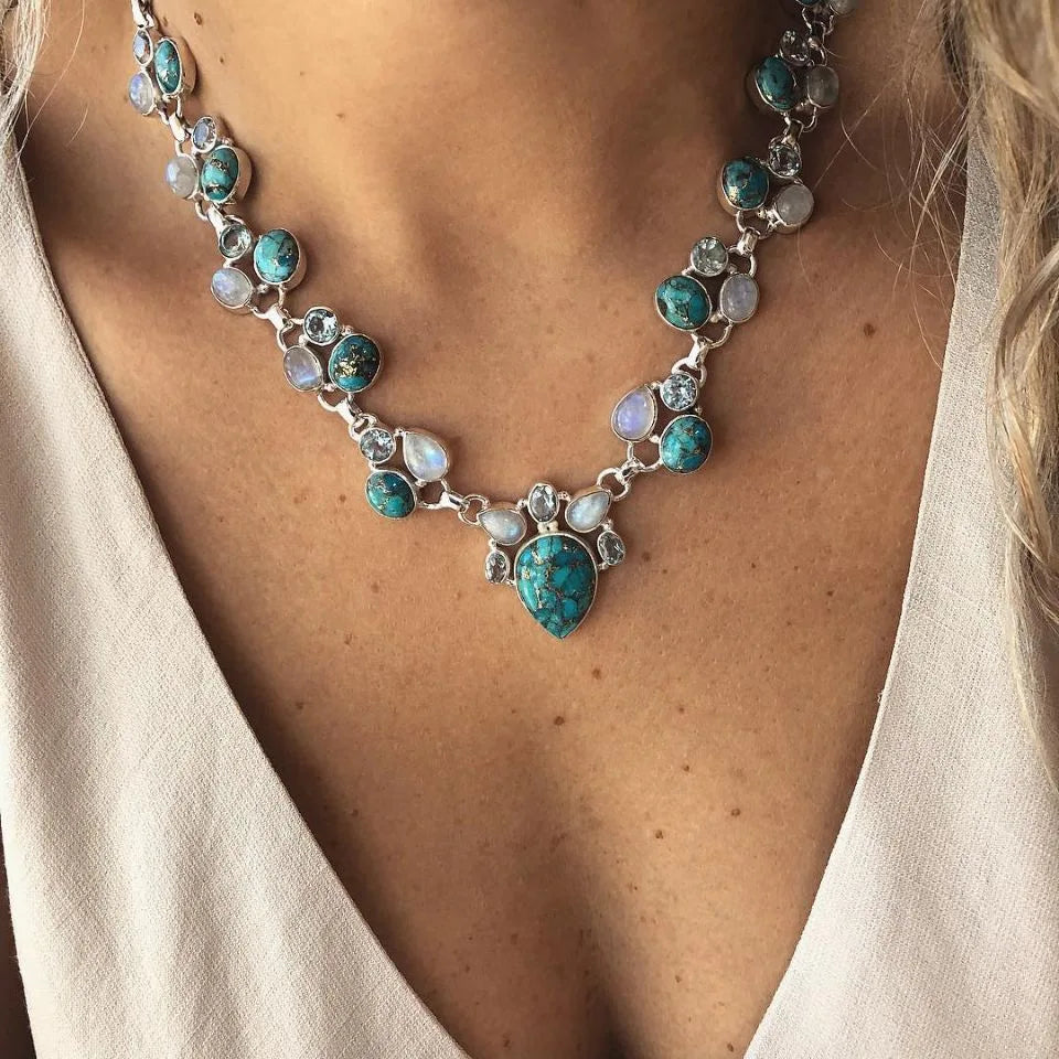 Bohemian White Green Natural Stone Pendant Necklace Turquoise Necklace Flower Beads Choker Necklace for Women and Girls
