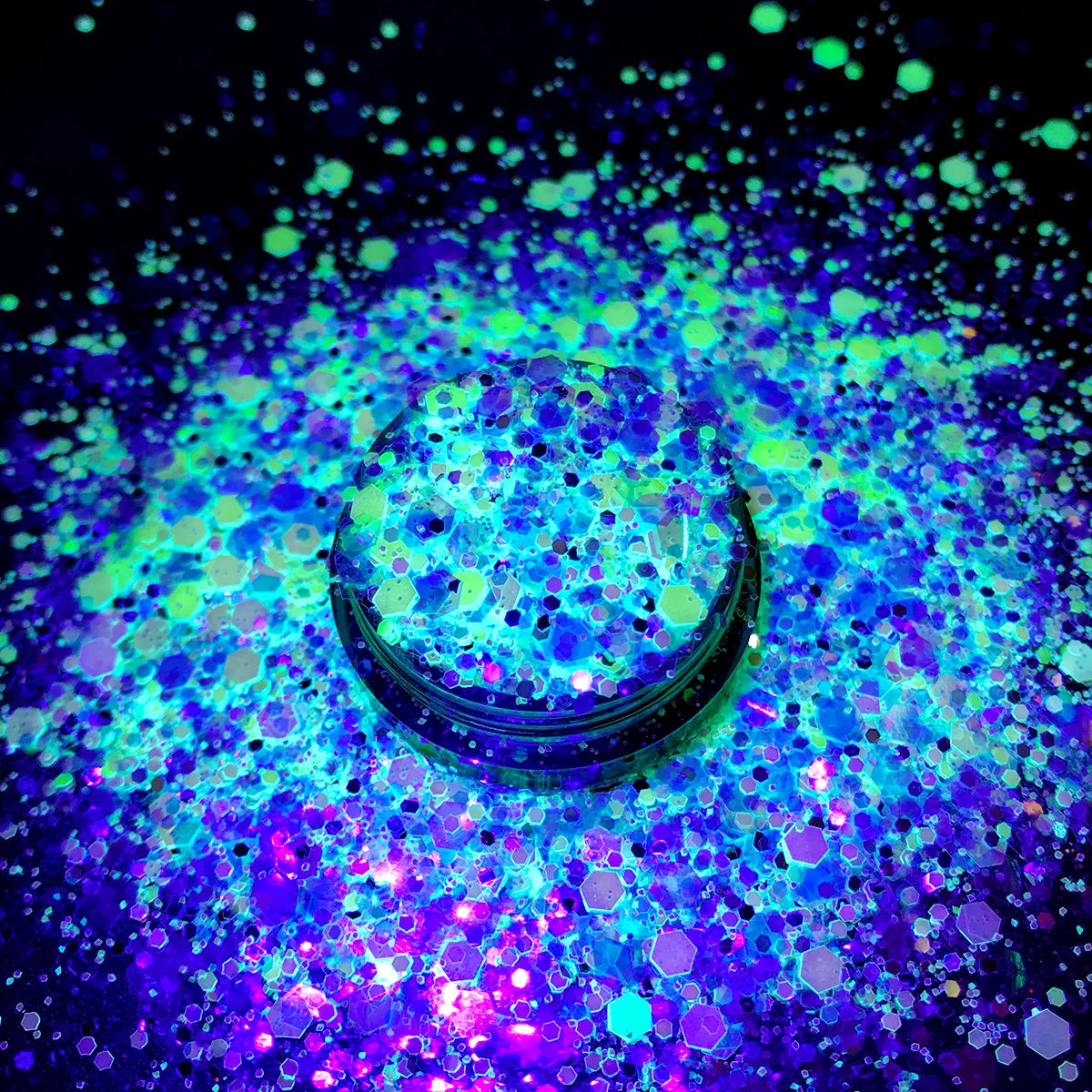 Whole Glitter Polyester Glitter Solvent Resistant Glow in Dark Glitter