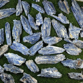 Brazil Natural Crystal Cluster Raw Mineral Blue Kyanite Rough Stone Small Size Specimen for Education Collection Box