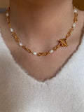 2024 New Light Luxury Metal Knot Splicing OT Buckle Natural Freshwater Pearl Necklace Collarbone Chain Jewelry Factory Hot Sale