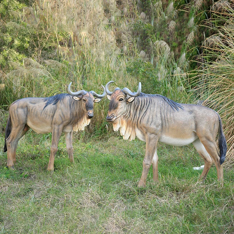 Africa Wild Animals Connochaetes Props /life Size Resin Wildebeest Animals Statue /safrari Animals Widebeest Decorations