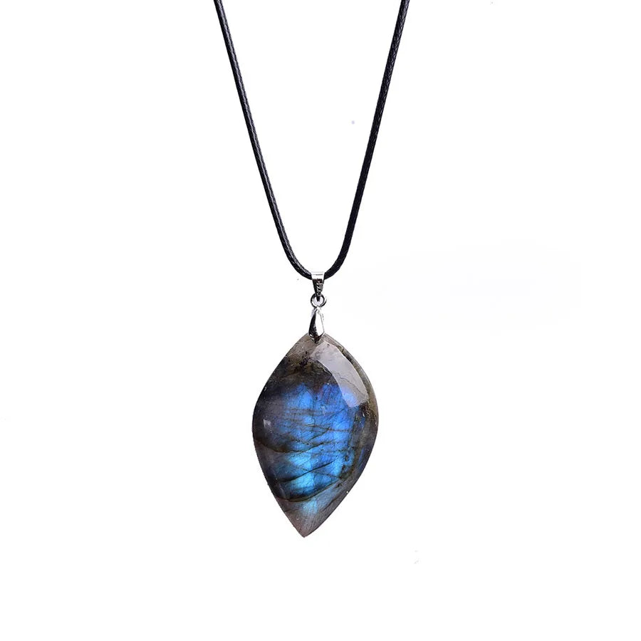 Natural Irregular Leaf Labradorite Crystal Stone Pendant Necklace Natural Stone Irregular Moonstone Gemstone Pendant Necklace