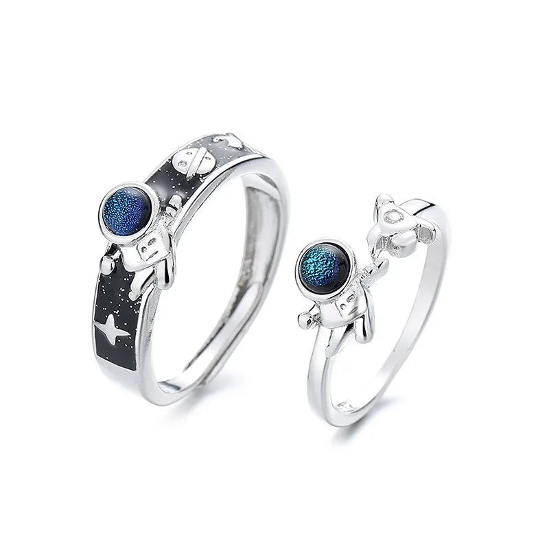 2Pcs Exquisite Happy Planet Astronaut Spaceman Couple Rings Star Glass Stone Personality Open Pair Couple Birthday Gift