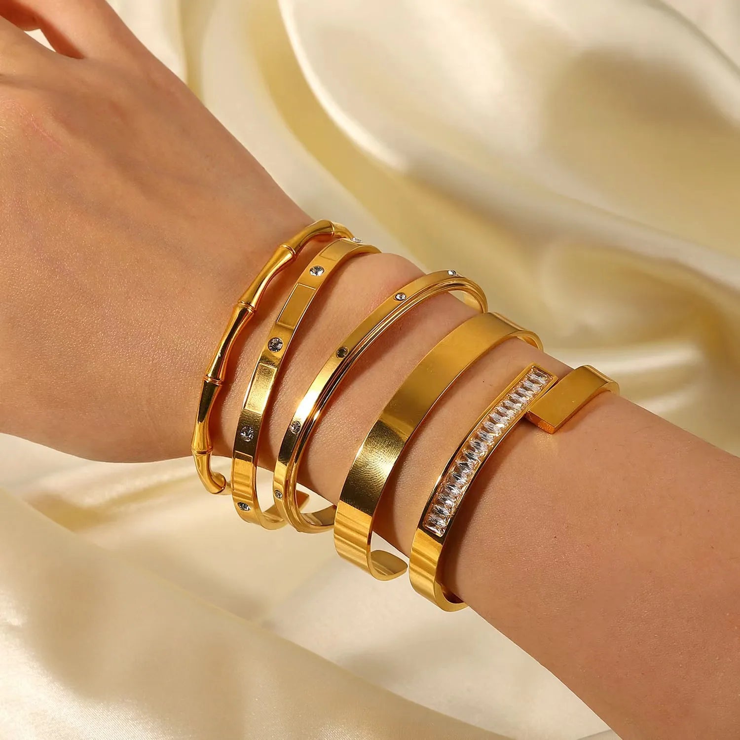 High-quality Gold-plated Jewelry Gift Diamond Hanging Small Lock Heart-shaped Accessories Stainless Steel Bracelet for Women