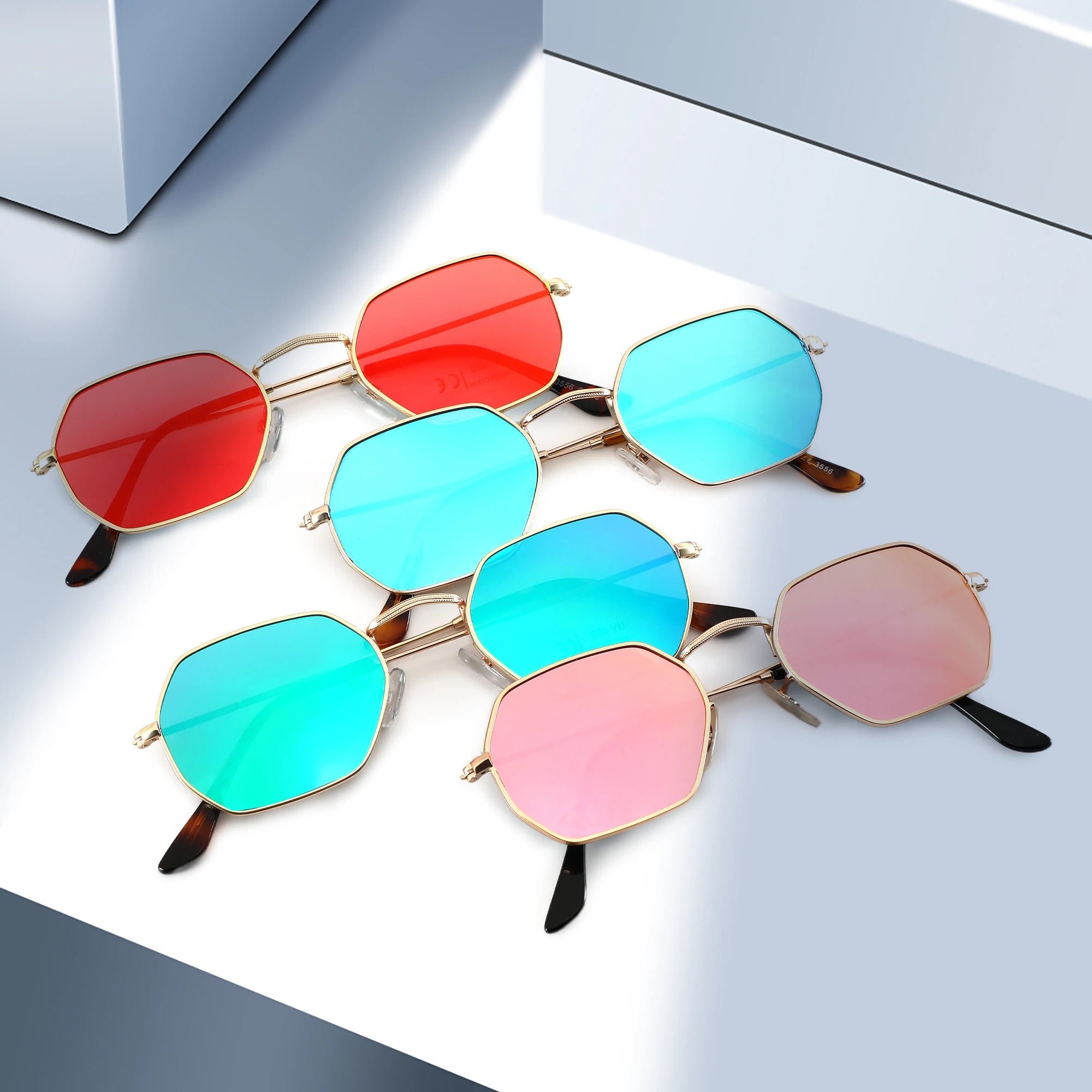 CONCHEN 2025 Trending Fashionable Shades Square Women Sun Glasses Custom Logo Metal Frame Vintage Polygon Mirrored Sunglasses