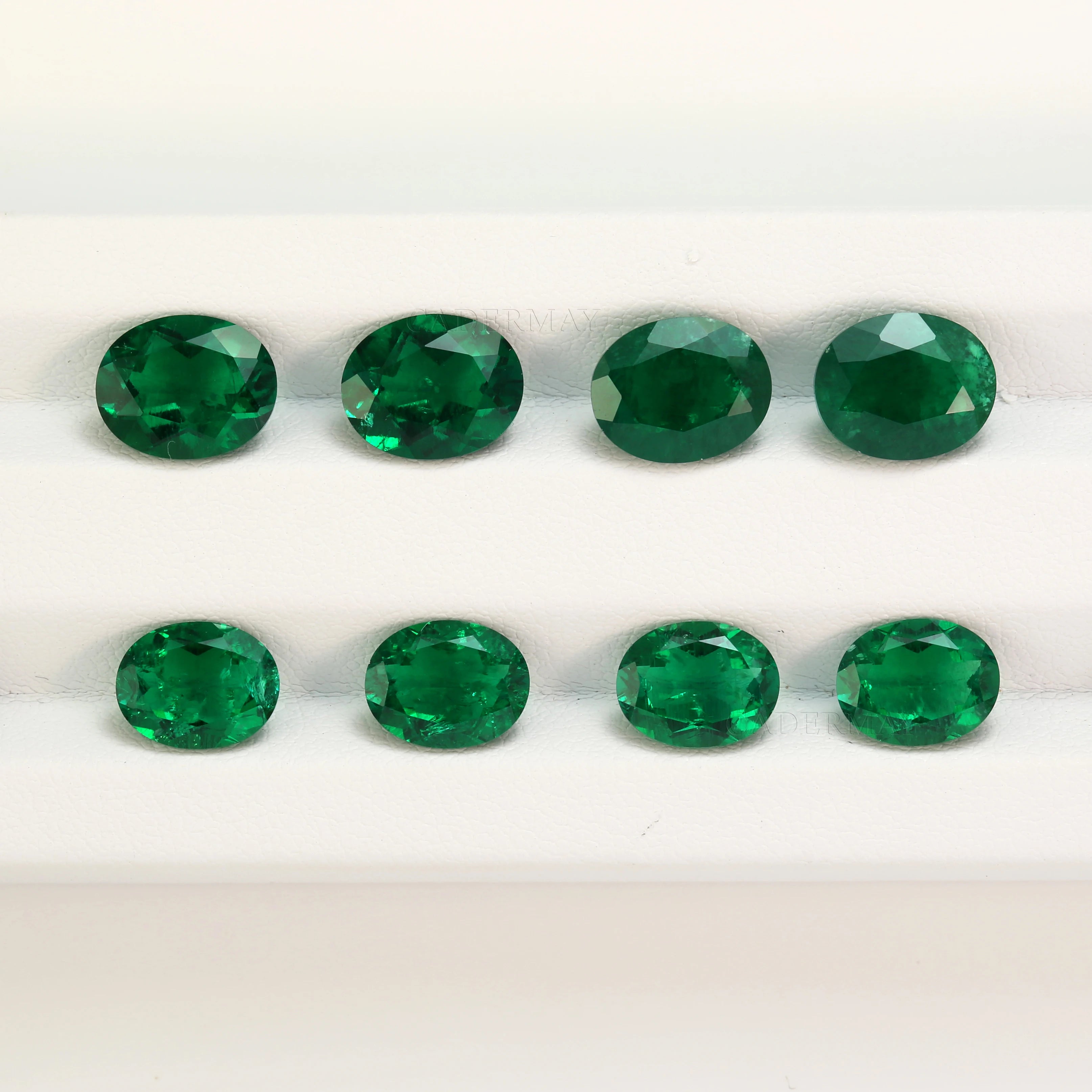 Wholesale Price Synthetic Loose Gemstone Colombia Emerald Oval Cut Hydrothermal Lab Grown Emerald with Inclusion