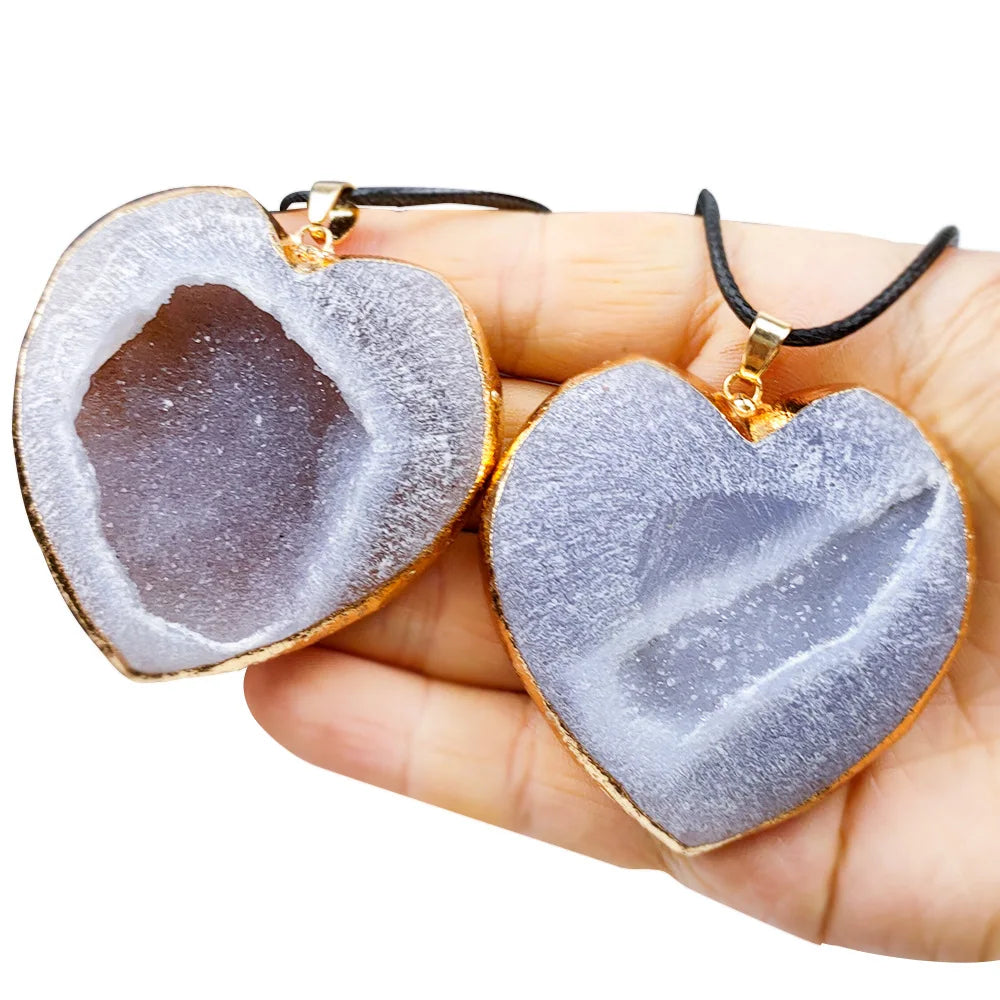 Wholesale Handmade Craved Natural Crystal Agate Geode Heart Shape Druzy Quartz Necklace Pendants for Jewelry Making DIY