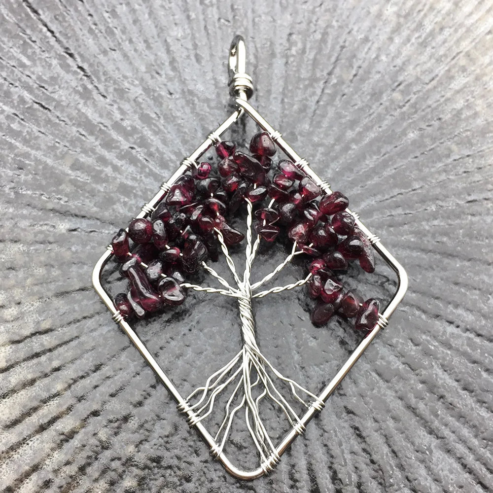 HZ Factory Directly Wholesale Natural Garnet Chips Tree of Life Necklace Leather Chain Tree Pendant Palm Tree Necklace