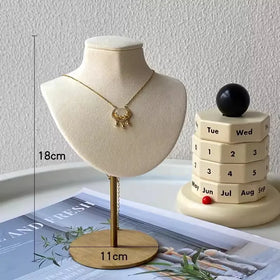 New Design Velvet Classic Luxury Jewelry Necklace Display Frame Jewelry Portrait Neck Model Display Props for showcase