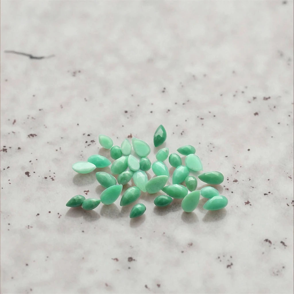 Guangzhou Crystal Craft Natural Mineral Australian Chrysoprase Light Green Onyx Rose Cut Pear Customized Size Loose Stone