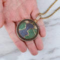 Luxury Round World Map Pendant Necklaces with Colorful Gemstones Lab Diamond Exquisite Craftsmanship Jewelry for Women Men Gifts