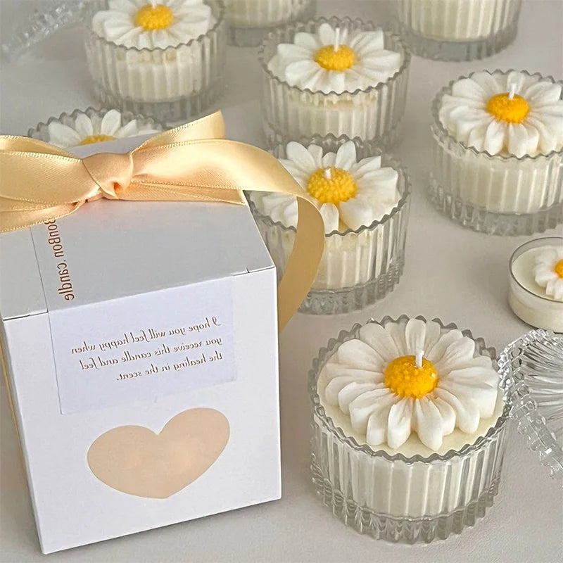 Luxury Daisy Scented Soy Candle Gift Handmade Modern Art Glass Jar Candle Home Decoration Holiday Christmas Weddings New Year