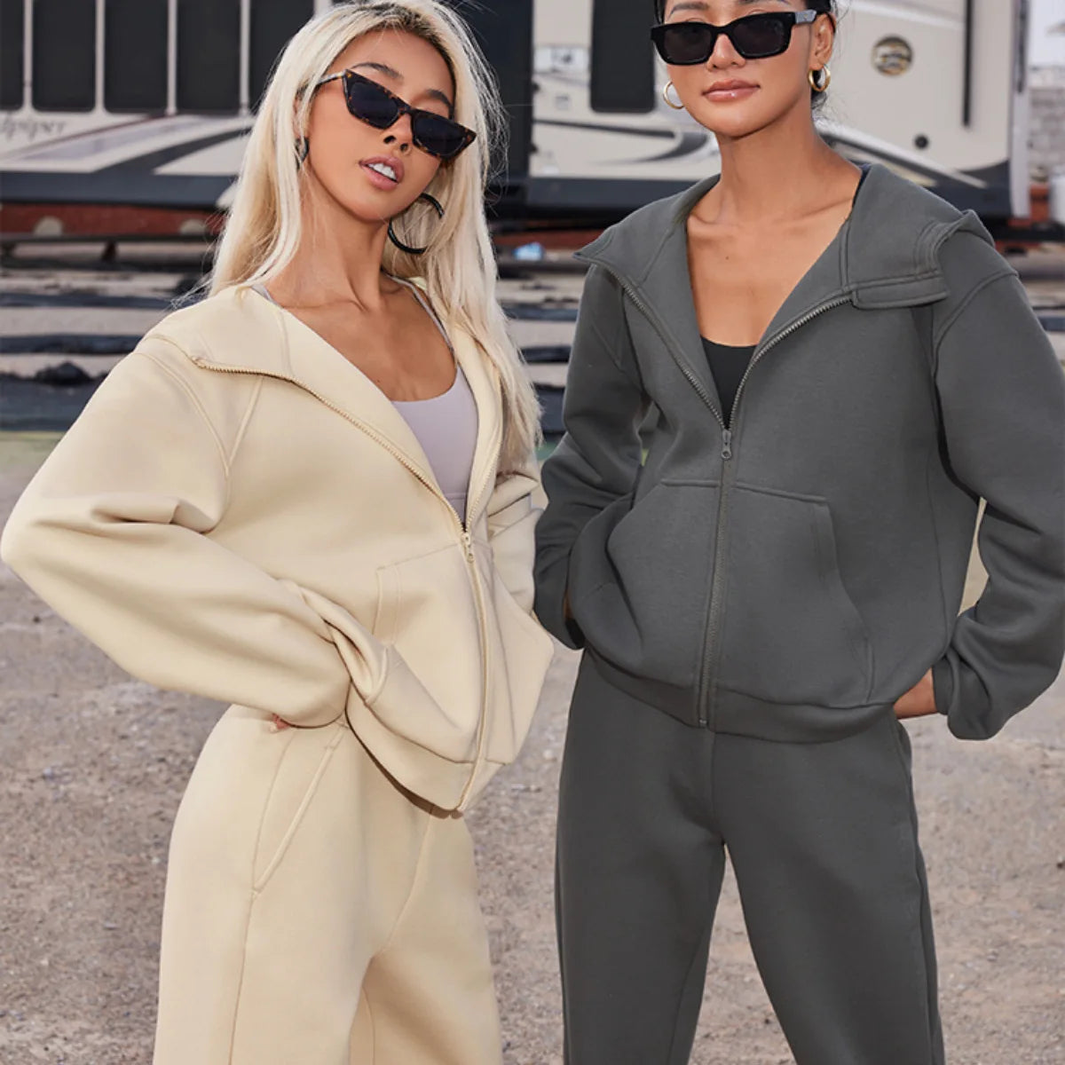 2025 Custom Gym Clothes Tracksuits Women Jackets Zipper Hoodies and Jogging Sweatsuit Workout Training Two Piece Sets