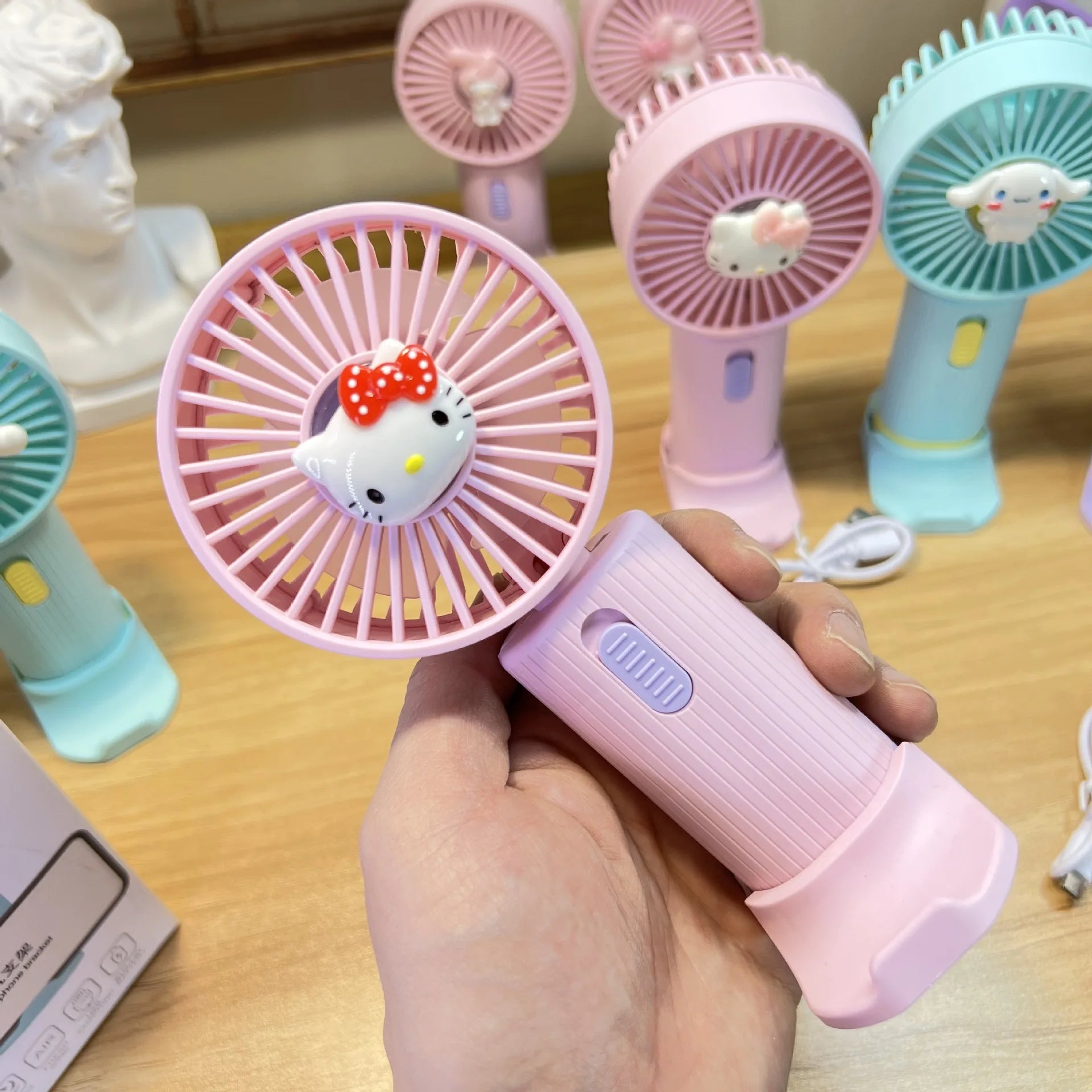 Customize Cartoon Sanrioed Usb Portable Charging Fan air Cooler Handheld Cute Rechargeable Small Mini Fan for Eyelash Extensions
