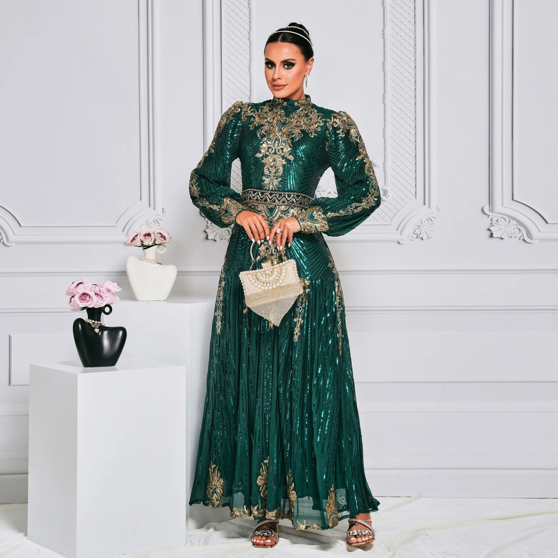 New Design Wholesale Luxury Abaya Turkey Ladies Party Evening Elegant Sequin Long Sleeve Abaya Women Muslim Dresses Dubai Abaya