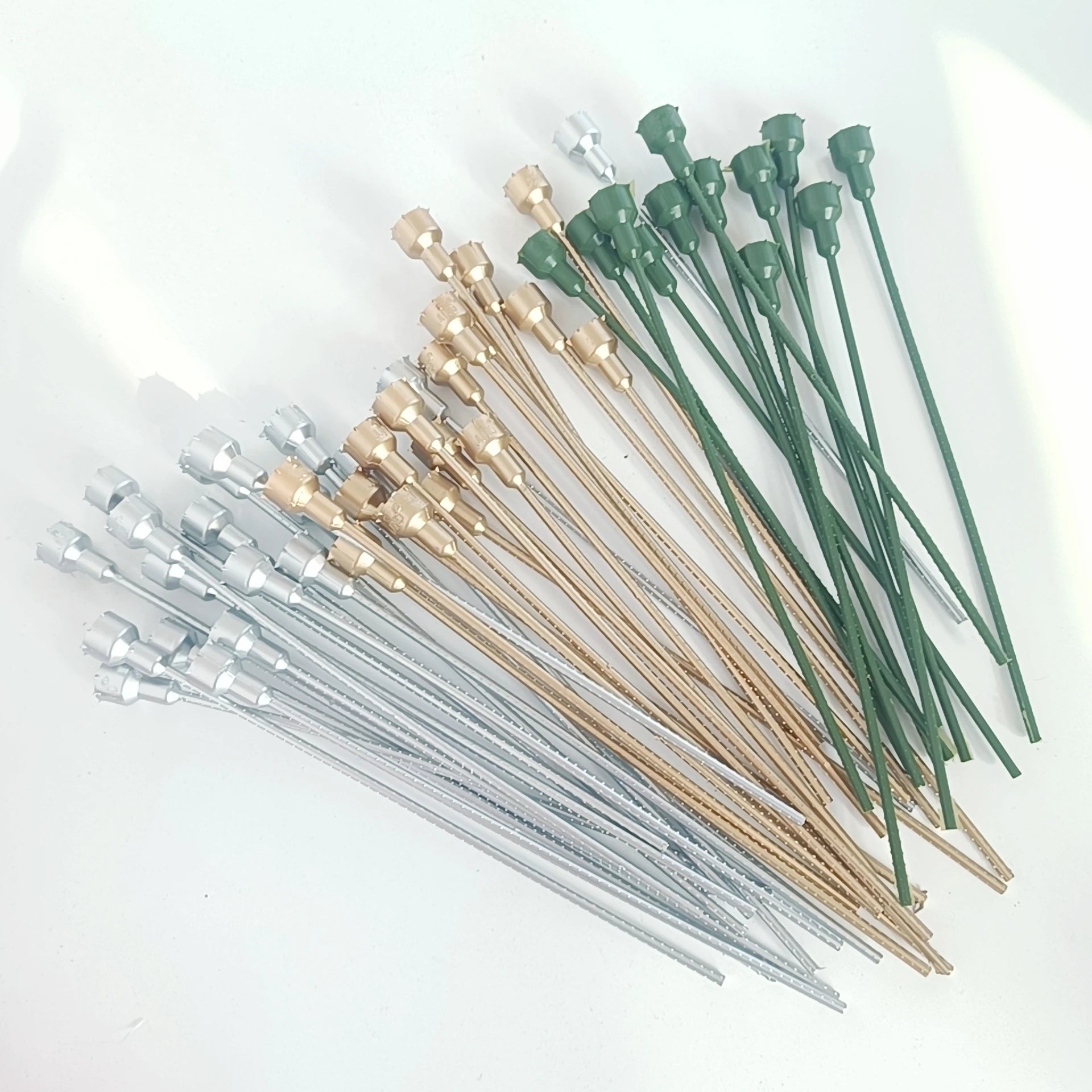 Factory Low Price Wholesale Flower Arrangement Strong Plastic Preserved Rose Stem for Making Preserved Roses in Acrylic Box