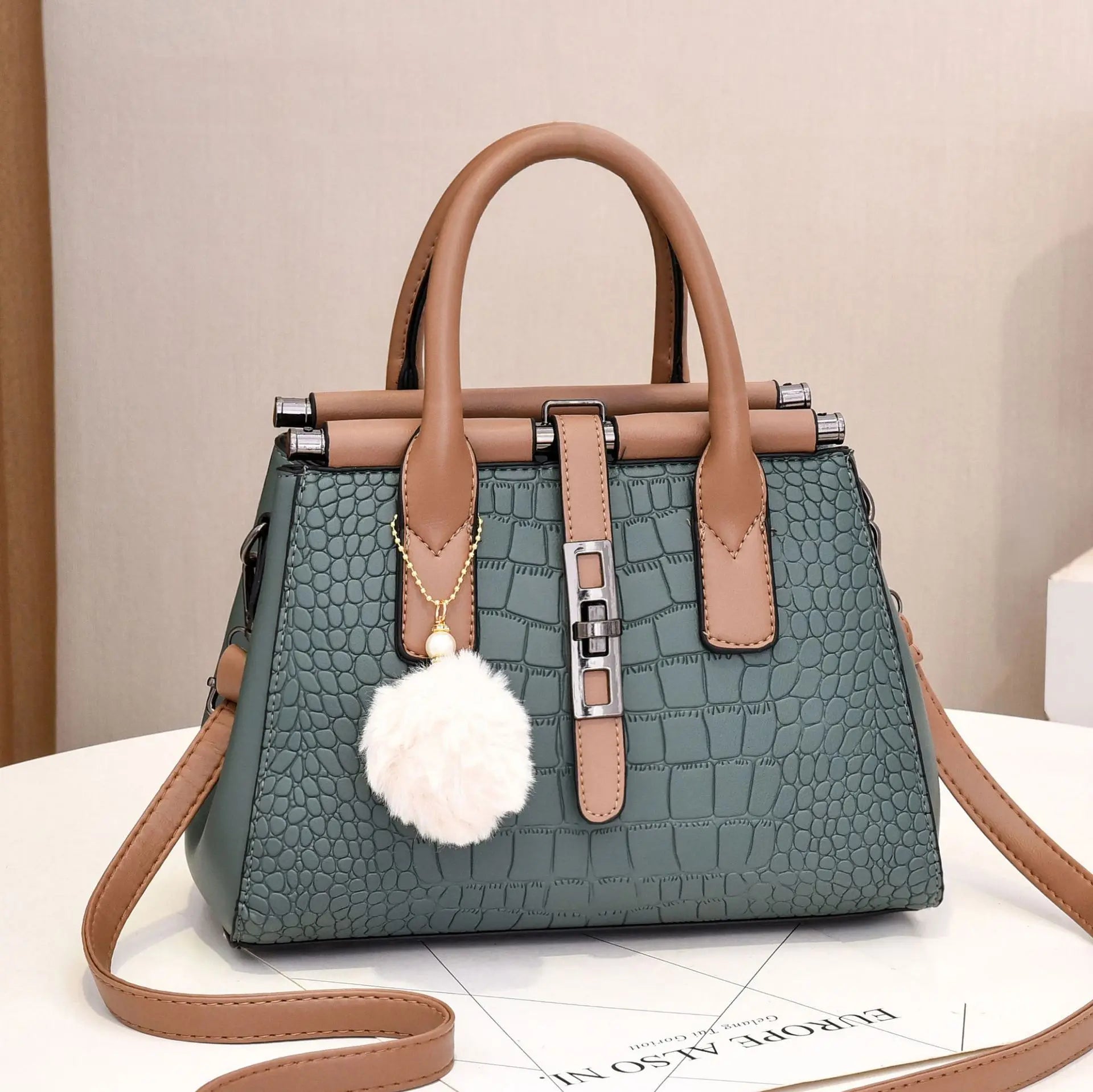 Korean Trendy Colorful Low Moq Cheap Shoulder Stylish Funky Vintage Tote Big Black Handbags with Handle