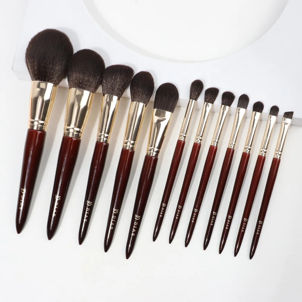 2024 New Premium Vegan Synthetic Hair Eyeliner Eye Makeup Brush Set 12-Piece Custom Logo for Concealer Face Makeup