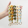 Bohemian Handmade Flower Daisy Macrame Keychain Flower Weave Wristlet Keychain Bracelet Holder Wrist Lanyard Women