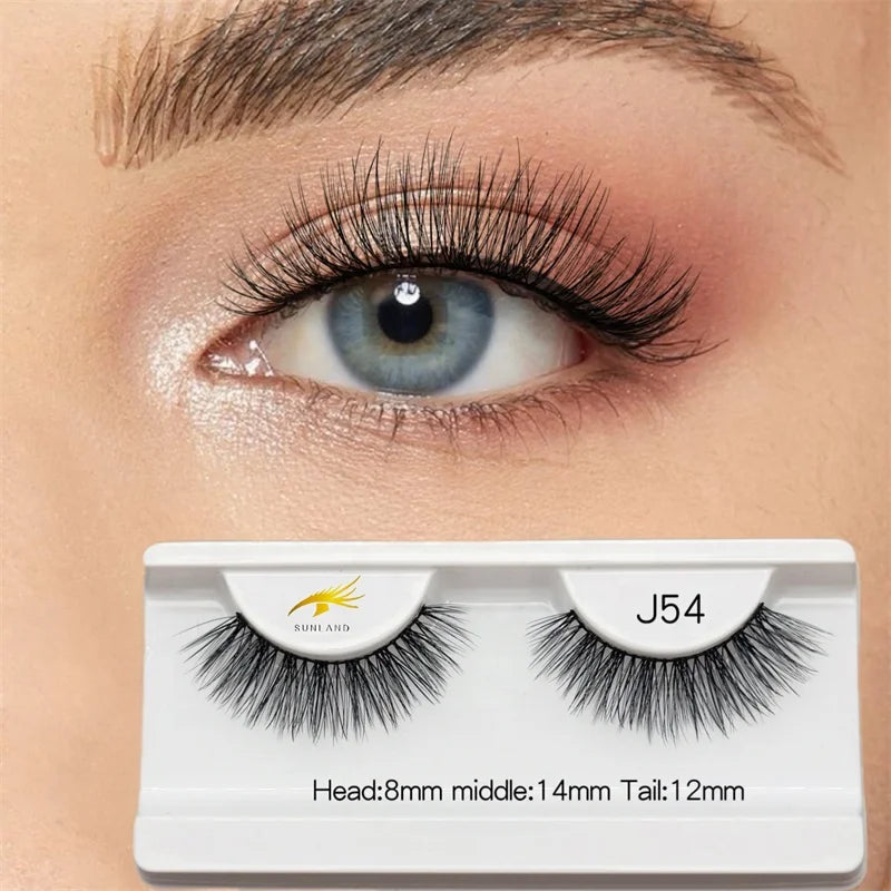 Wholesale Light WISPY 3D Dramatic Eyelash Dense Whispy Lashes Natural False Eyelashes Vegan Cruelty Private Label Full Strip