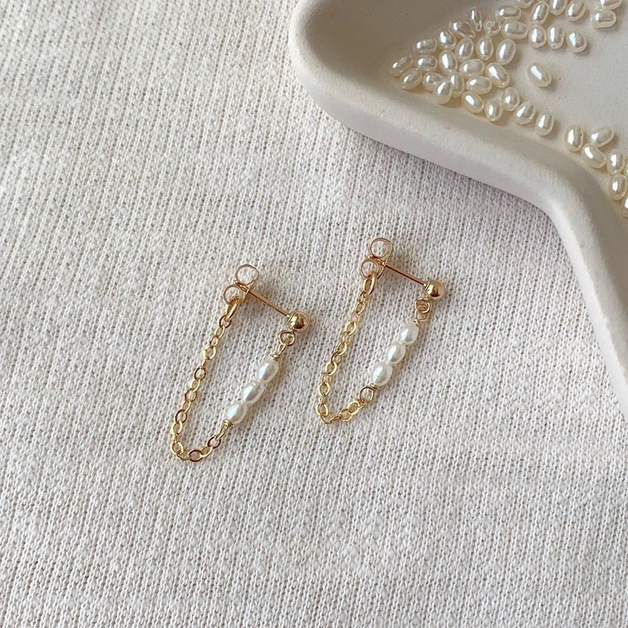 French Retro Elegant Temperament 18k Gold Jewelry Design Freshwater Pearl Earrings