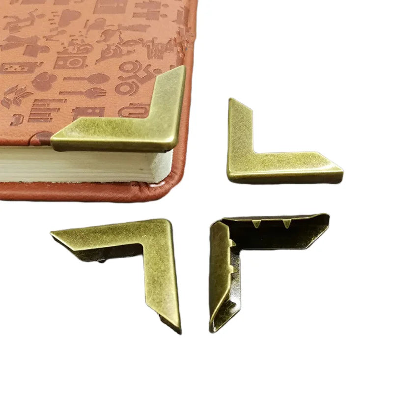 Factory Supply 26 X 26 X 4.0mm Antique Brass Metal Corner Protector for Book Cover