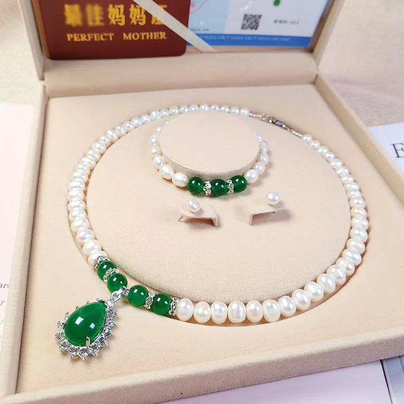 Natural Freshwater Pearl Necklace Green Chalcedony Pendant White Pearl Bracelet Set Mother's Day Gift to Give Mom Mother-in-law
