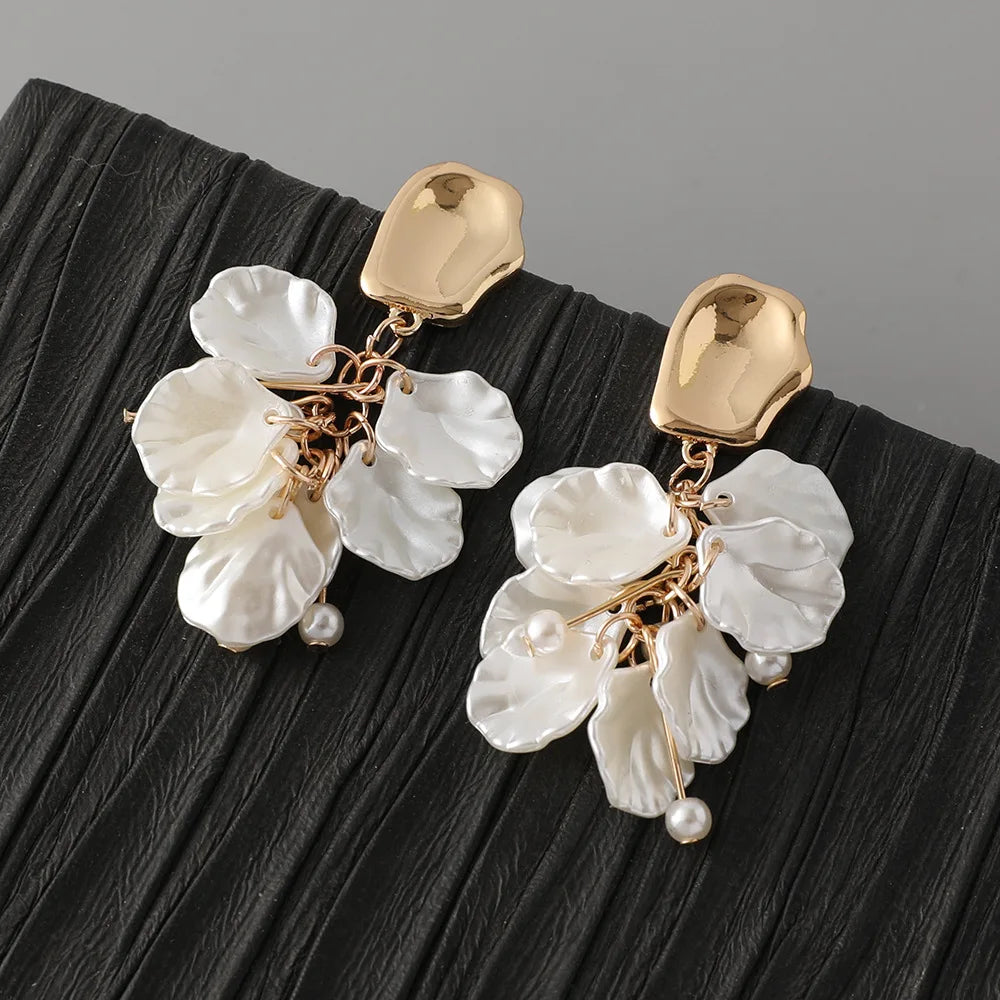2025 Vintage Gold Plated Cowrie Floral Stud Earrings Jewelry Shell Flower Stud Earrings for Women Girl