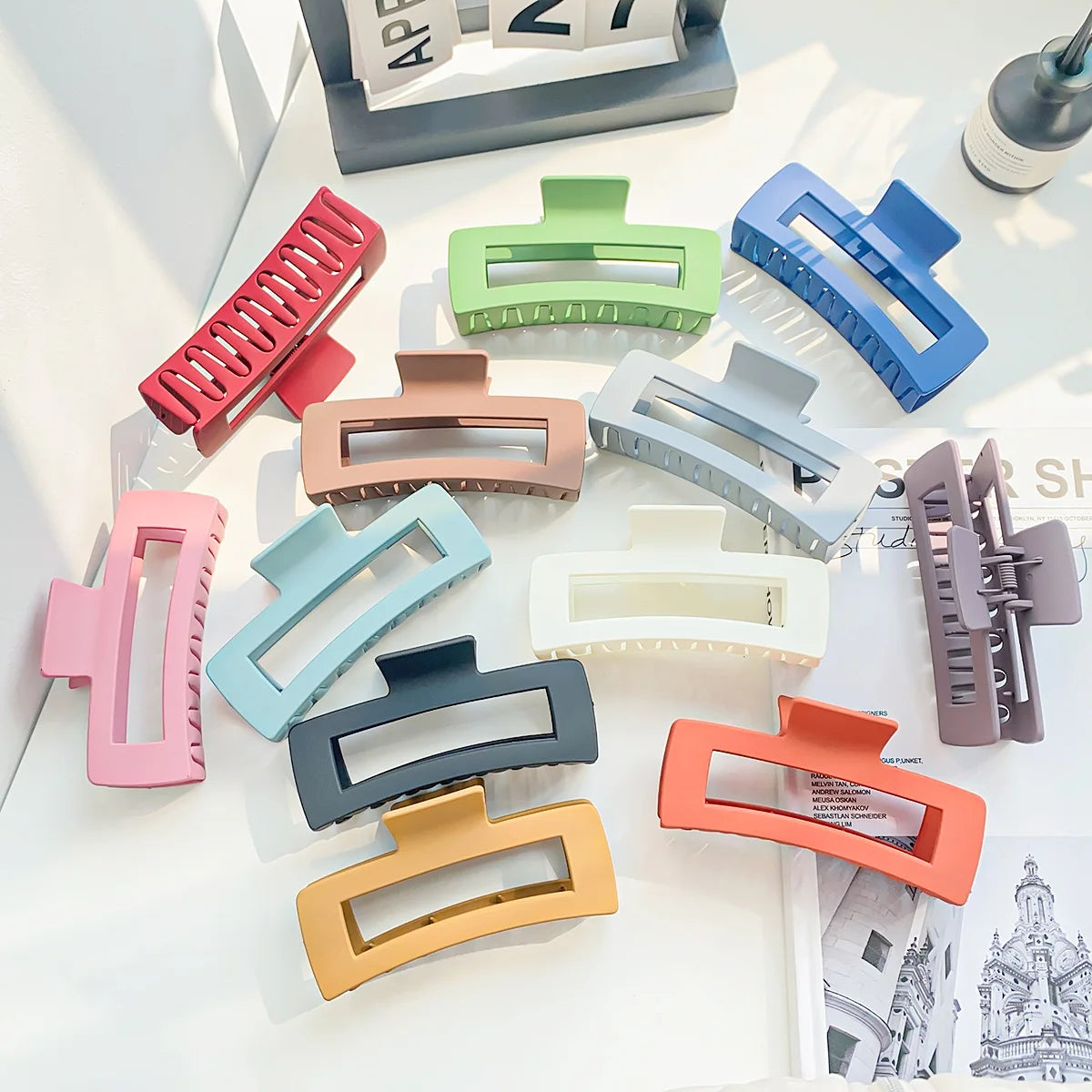 CLARMER New Arrived Fashion Women Hair Accessories 13CM Large Plastic Geometric Matt Colors Hair Claw for Women and Girl