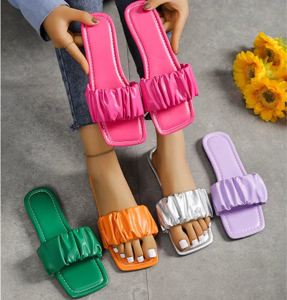 Summer New Large Pleated Colorful One Word Women's Flat Bottom Sandals     1688