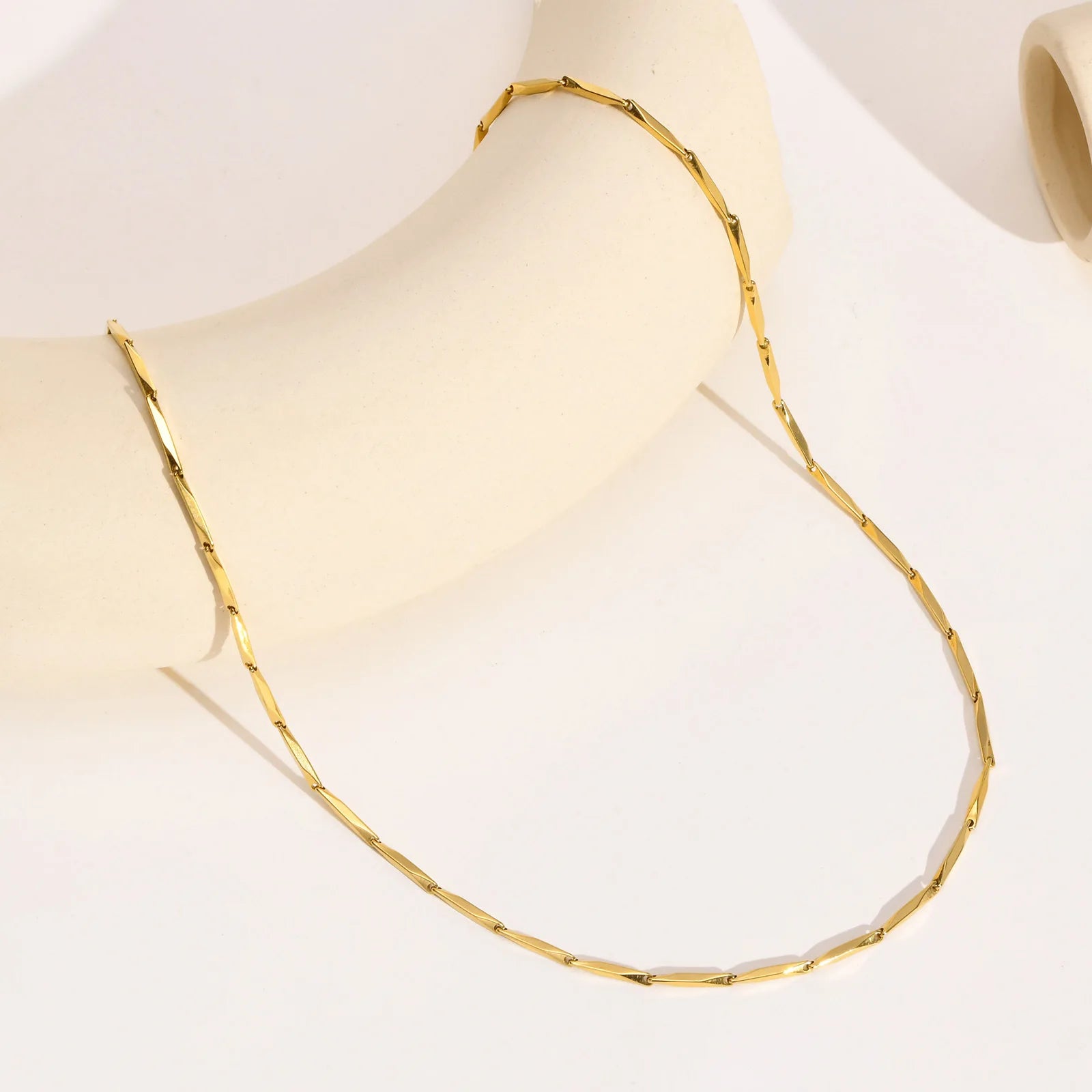 Minimalist 18k Gold Plated Link Chain Choker Necklace Tarnish Free Stainless Steel Twisted Bar Chains Necklace for Women