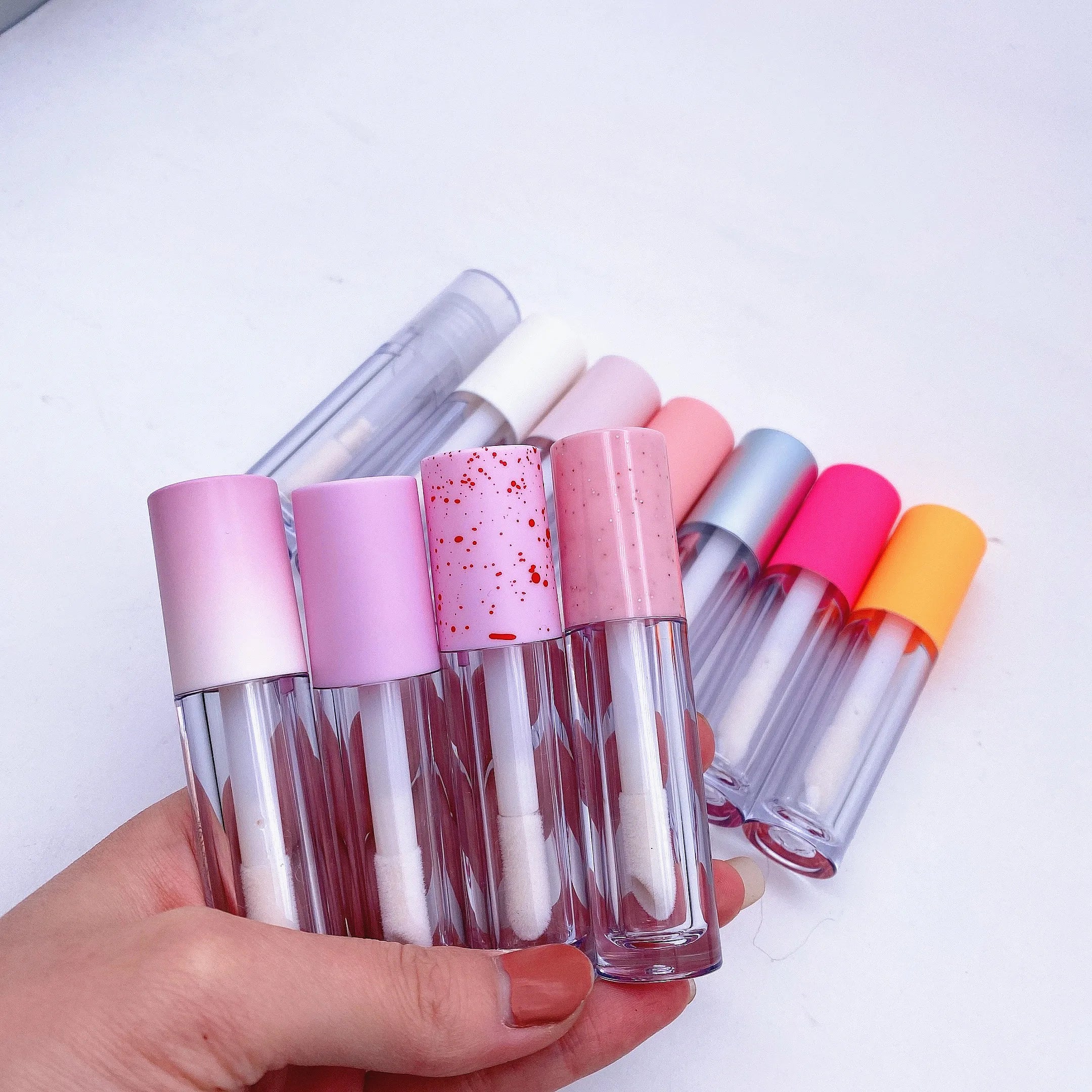 4.5ml Stock White Purple Top Big Brush Lip Gloss Tubes with Large Wands