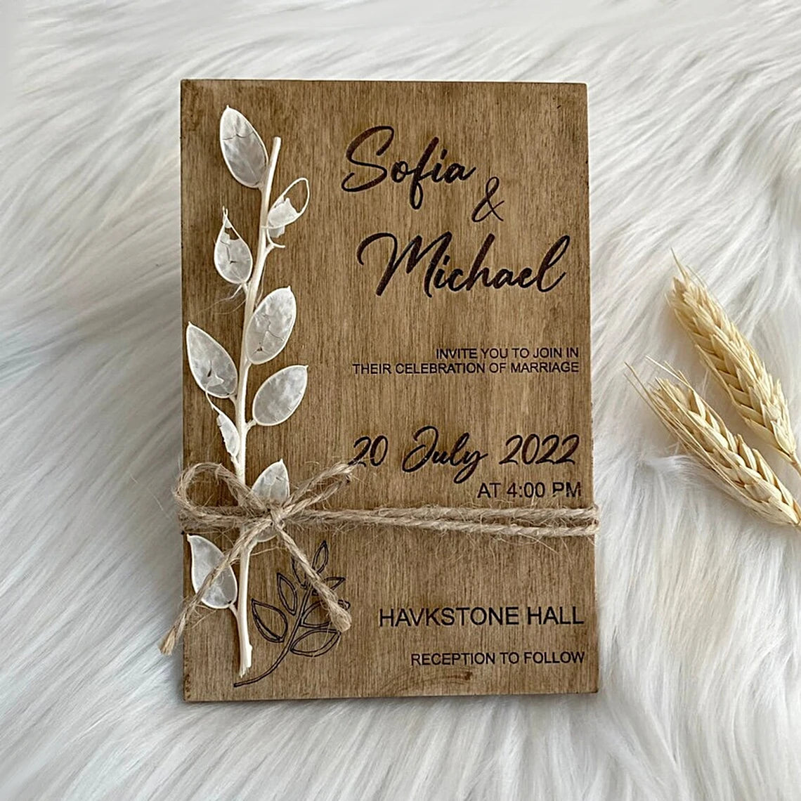 Customized Unique Engraving Text Wooden Invitation with Dried Flowers and Jute Rope for Wedding Event Invite