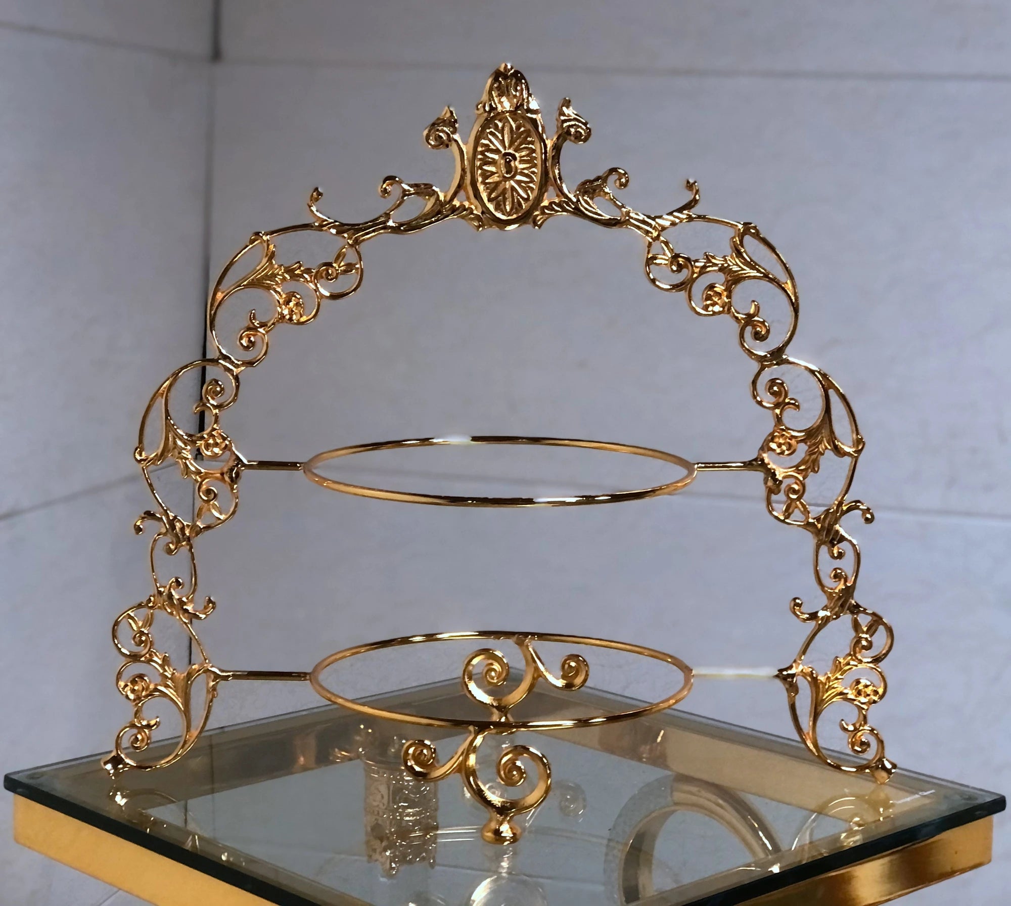 Golden Bronze Carved Luxury Traditional Design Dessert Table for Home Decor Wedding Birthday Parties Hotels Cake Display Rack