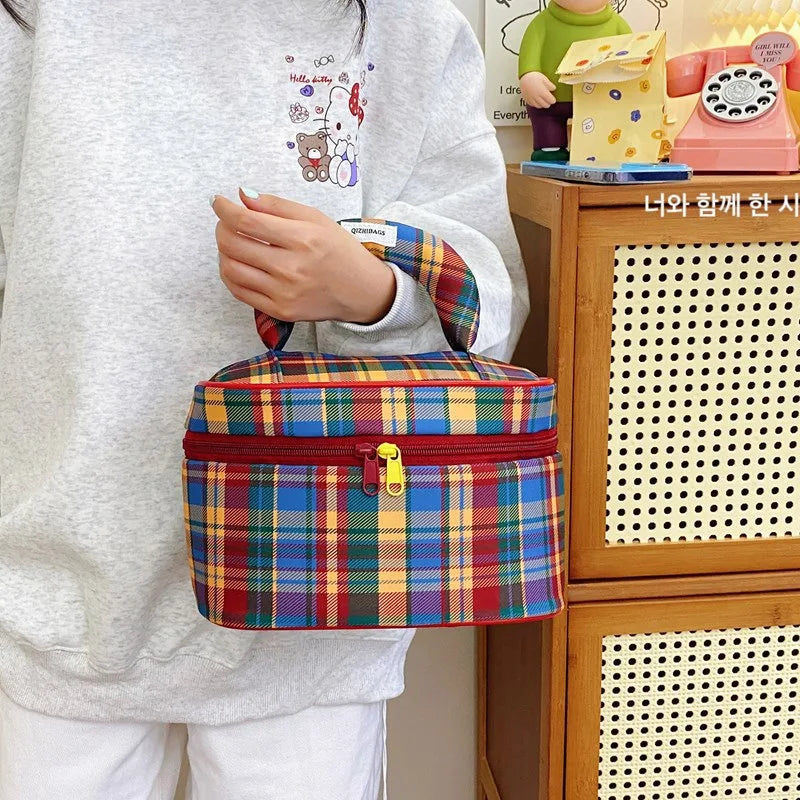 Qetesh Makeup Bag Fashion Custom Logo Travel Toiletry Plaid Cosmetic Storage Bag for Beauty Cosmetics Organizer