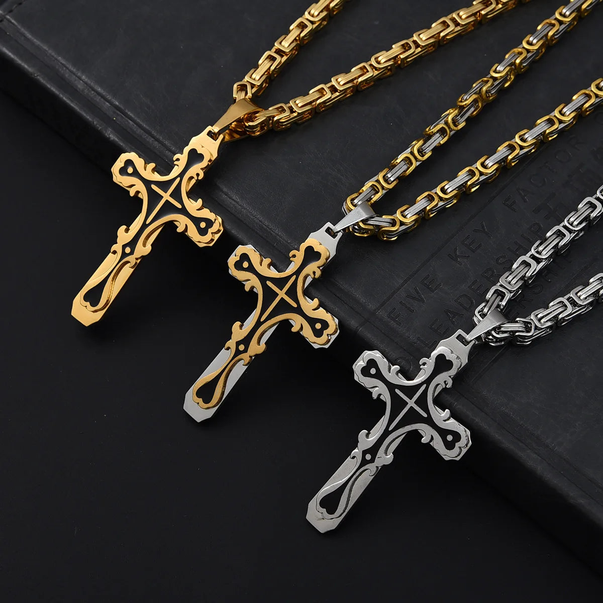 New Fashionable Men's Stainless Steel Cross Necklace with Geometric Black Pattern Suitable for Religious and Buddhist Parties
