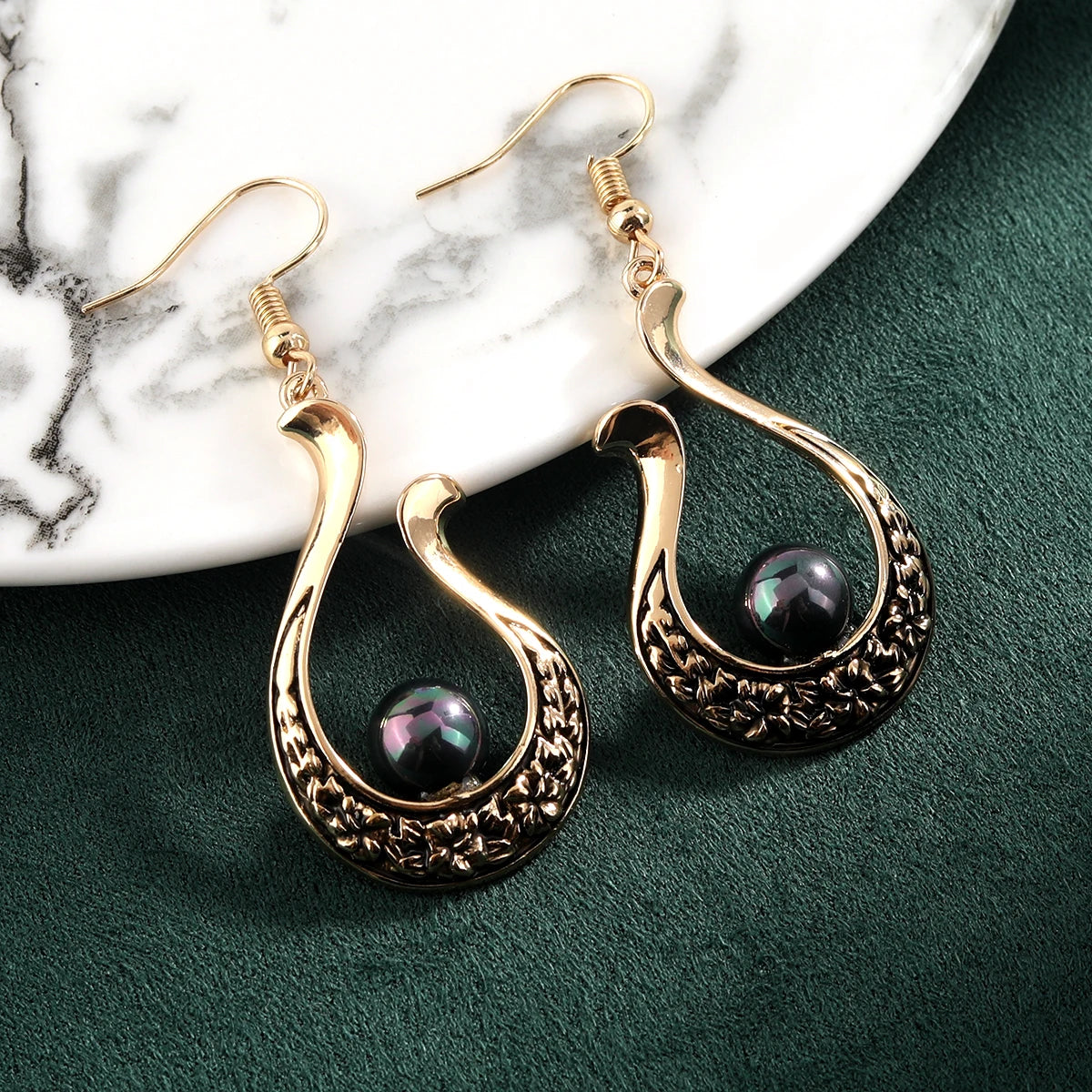 Hawaiian Jewelry Wholesale Delicate Jewelry Earrings14kGold Plated Simple Design Drop Earrings Pearl Hook Earrings for Women