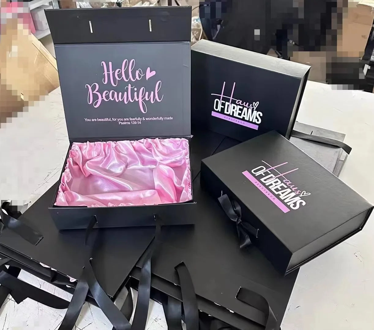2025 Wholesale Pink Custom  Gift Bags with logo Shopping Bag Hard Paper Bag Christmas Customized