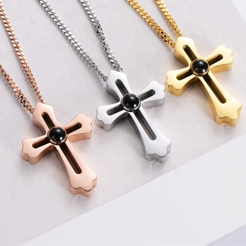 GT Hot Selling 100 Languages I Love You Projection Pendant Jewelry Fashion 18k Gold Plated  Projection Necklace Photo Custom