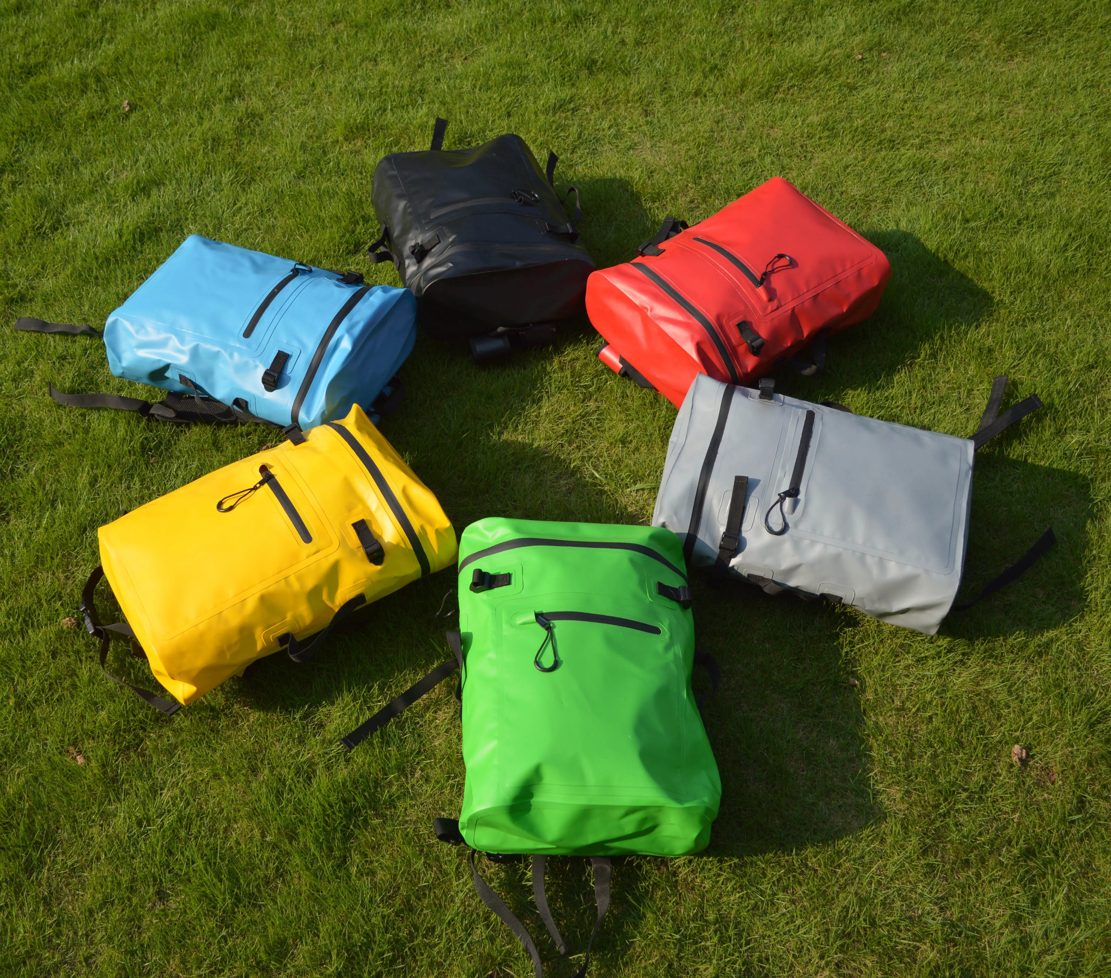Custom Outdoor Travel Camping Hiking 500D PVC Waterproof Backpack with Zipper Pocket