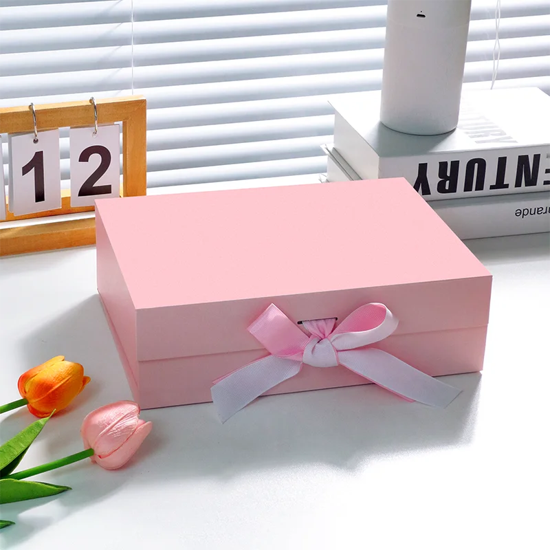 Luxury Premium Custom Logo Foldable Magnetic Recyclable Rigid Cardboard Paper Packaging Clothing Box Flip Top Gift Boxes