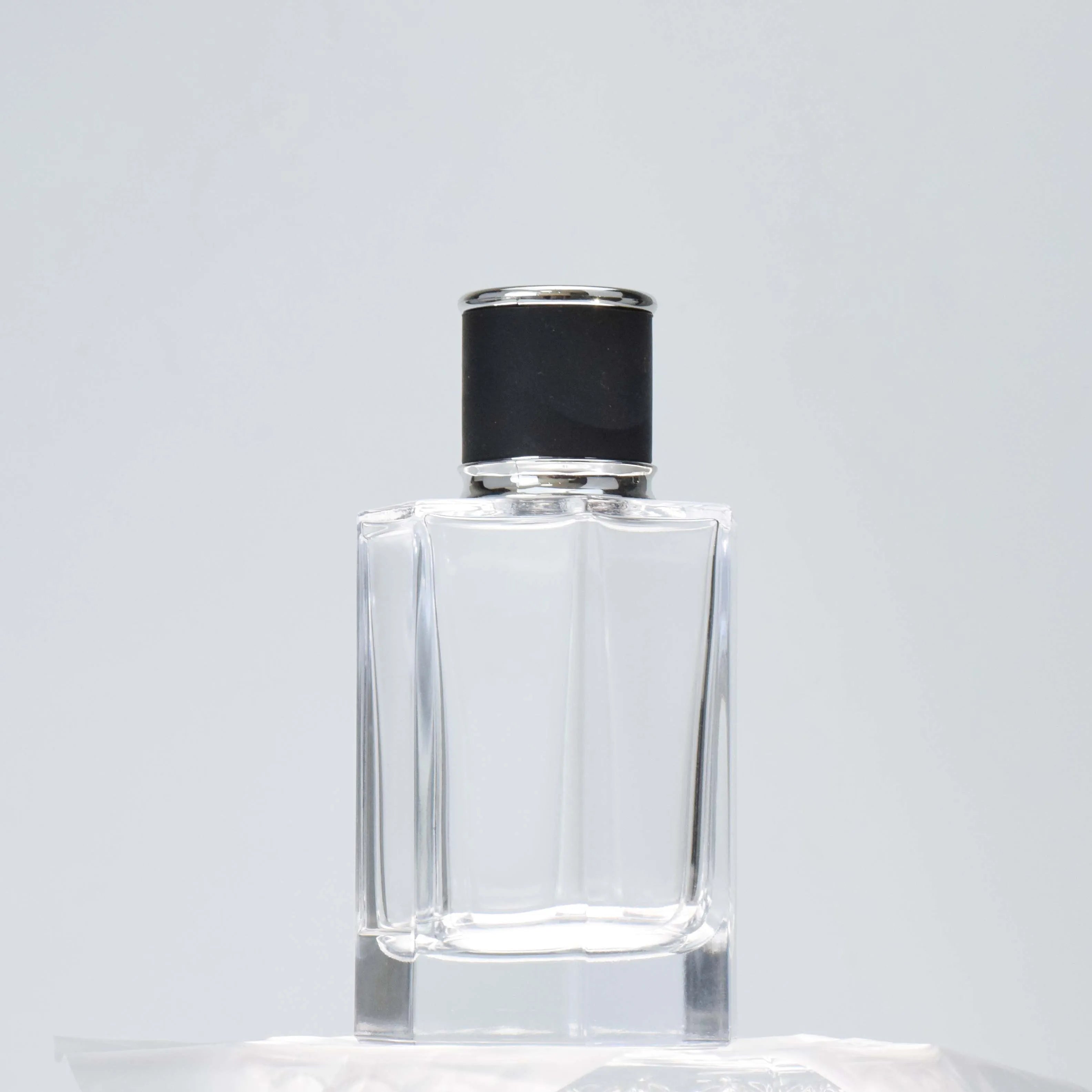 Elegant New Design Refillable Empty 30ml 50ml 100ml Glass Perfume Bottle with Screen Printing