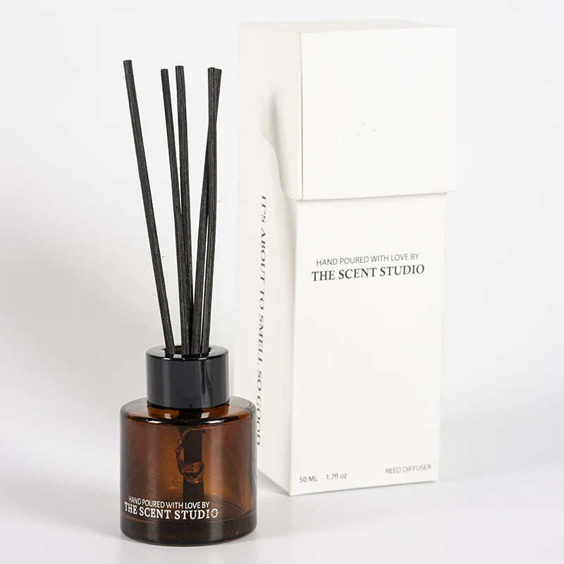 Wholesale Brand Bulk Simple Empty Elegant Round Room Perfume Aroma Balm Attar Reed Diffuser Glass Bottle